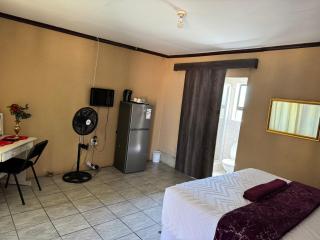 Matrogwane BnB and Hall - Newcastle - 8
