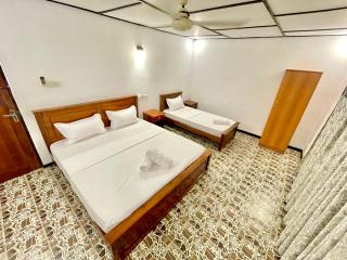 DewCeylon Villa - Negombo - 7