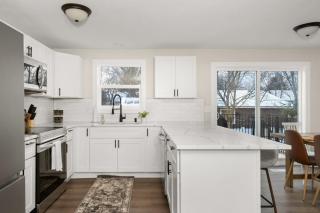 Hayden Villa close to Triple Play - 1