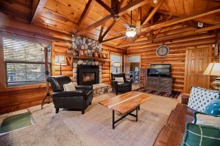 Fox Cabin - Central Location, Fireplace, Deck, Barbecue - Big Bear City - 0