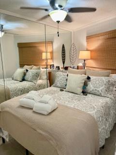 On Island Thyme Getaway near Coligny- #228 - Hilton Head Island - 5
