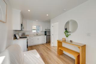 35 Mi to LA Modern Apartment in Chino! - Chino - 7
