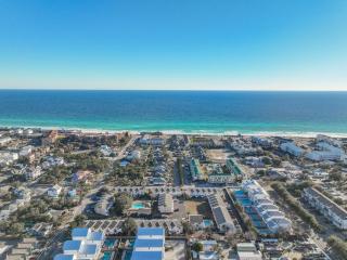 Woodland Shores 42 near beach sleeps 7 - Destin - 4