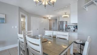 102 Sea Cloisters Oceanfront First Floor Condo Walk out to beach from back deck King 2 Twins - 1