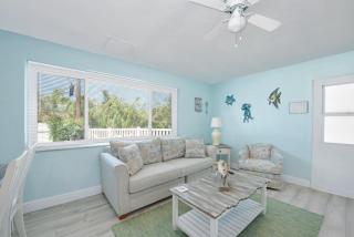 MT Under the Sea #4 by Sun Palace Vacations - Fort Myers Beach - 3