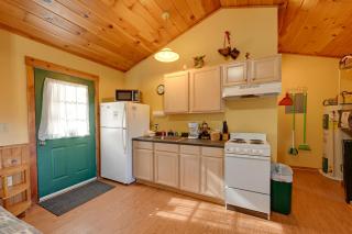 Gone Hiking Bryson City Cabin with Hot Tub and Grill - Bryson City - 4