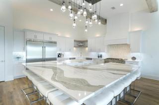30A Serenity Skies by AvantStay Sleeps 19 Pool Golf Cart - Santa Rosa Beach - 8