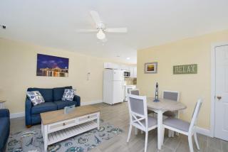 Mermaid Tales 2BR #3 and #4 by Sun Palace Vacations - Fort Myers Beach - 2
