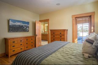 Luxe Winter Park Escape - 5BR with Hot Tub & Game Room - 8