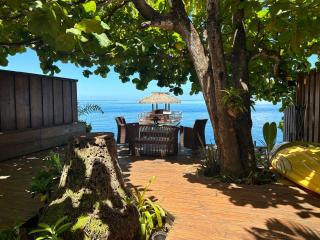 Moana Waterfront Bungalow - 9