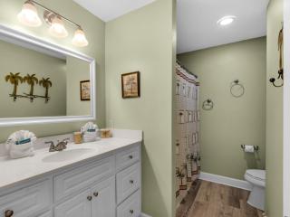 Blue Surf Townhomes 23 by Newman-Dailey - 2