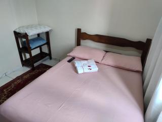 Casa Familiar no Centro de Angra - 6