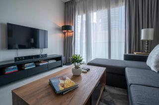 Vibrant 1br In Jbr, Top Location - 7