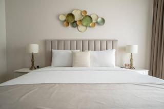 Vibrant 1br In Jbr, Top Location - 3