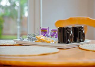 Purple Cloud Cottage Parking Pets - 5