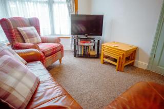 Purple Cloud 4 bed Cottage Parking Pets - 2