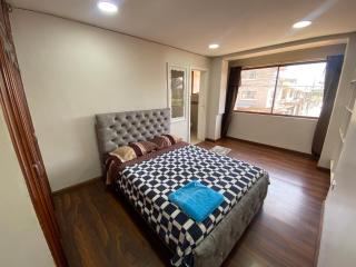 III-Elegante Departamento de 4 dormitorios con parqueadero incluido en el Centro histórico de Cuenca - Cuenca - 6
