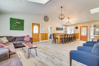 8 Mi to Lake Wallenpapack Gem with Deck and Game Room - Honesdale - 8