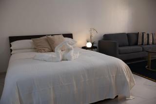 Modern Condo with Pool near Casinos in Clark - - 7