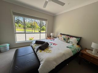 Camellia Cottage Pet Friendly Farm Stay - Picton - 3
