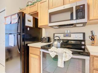 Family Getaway: 4BR Townhome by Old Town - 3