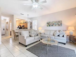 Family Getaway: 4BR Townhome by Old Town - Orlando - 0