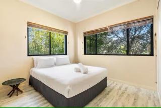 Beach Front Beach Break - Spacious Home with Pool - Perfect for a Large Family & Group Accommodation - 2