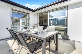 Stylish, Modern and Central - 6