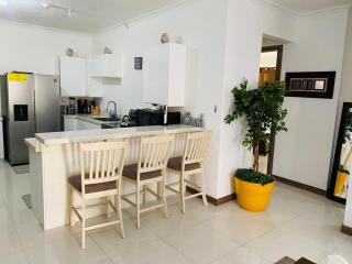Metcalfe Two Bedroom Suite - Kingston - 4