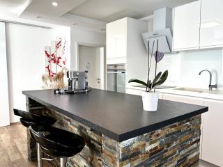 Spacious Cosy Apt with Pool and Parking - Pesnica pri Mariboru - 1