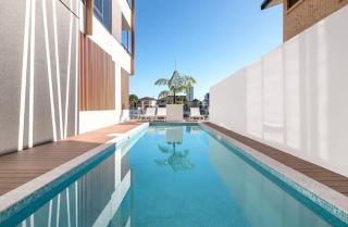 Newly Settled One Bedroom Apartment with Parking Surfers Paradise - Gold Coast - 0