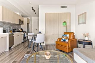 Modern Hollywood Studio, Pool Parking Gym - Los Angeles - 5