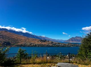 Ming's Lakeside Goldleaf Bnb - Queenstown - 9