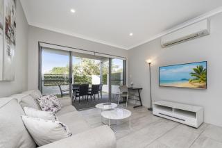 Mirrabooka 3-Bed Close to Shopping Centre - Perth - 0