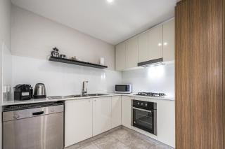 Mirrabooka 3-Bed Close to Shopping Centre - 7