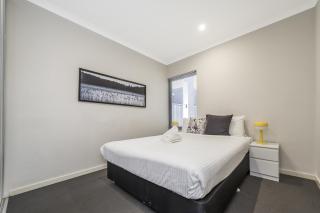 Mirrabooka 3-Bed Close to Shopping Centre - Perth - 4