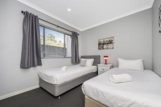 Mirrabooka 3-Bed Close to Shopping Centre - Perth - 1