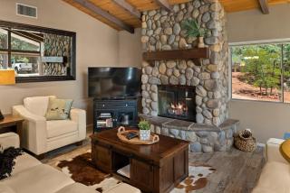 Desert Design with Hot tub and Creek Access for Family - Sedona - 5