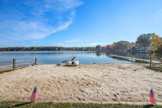 New Beach front 5bd in Sister Lakes with Hot tub - Dowagiac - 5