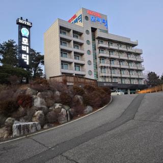 Mobydick Hotel - Yangyang - 1