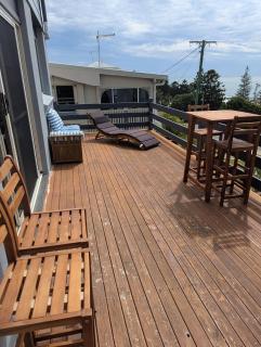 Newly renovated with ocean views - Emu Park - 5