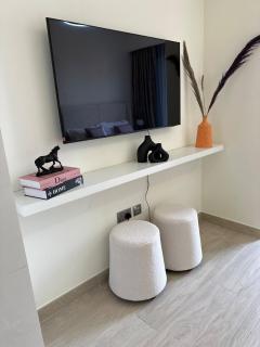 Modern Studio Near Burj Khalifa - 6