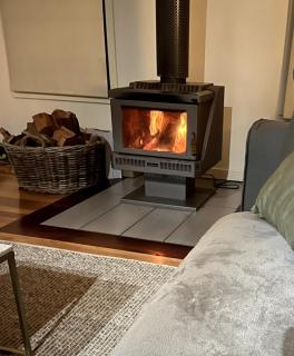 Banksia - Great for 2 families, linen included - 6