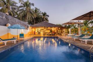 Earthy Hostel by the River - Morjim - Morjim - 0