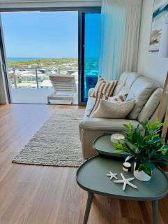 Azzure Bokarina Penthouse- Brand New- Ocean View- Resort Style Pool- Steam Room - 4