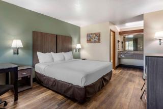 Econo Lodge Portland Airport - Portland - 7