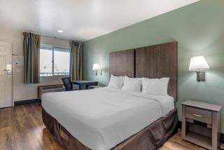 Econo Lodge Portland Airport - Portland - 6
