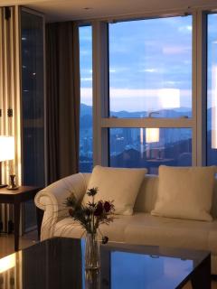3B3B Luxury Beach Condo with Breathtaking Views - Busan - 5