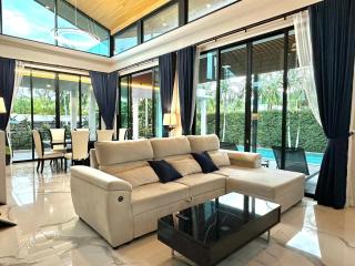 Naiharn Baan Bua Villa - 1