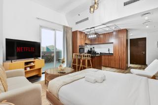 Studio APT with Pool, Gym, Squash and Badminton Courts - 1